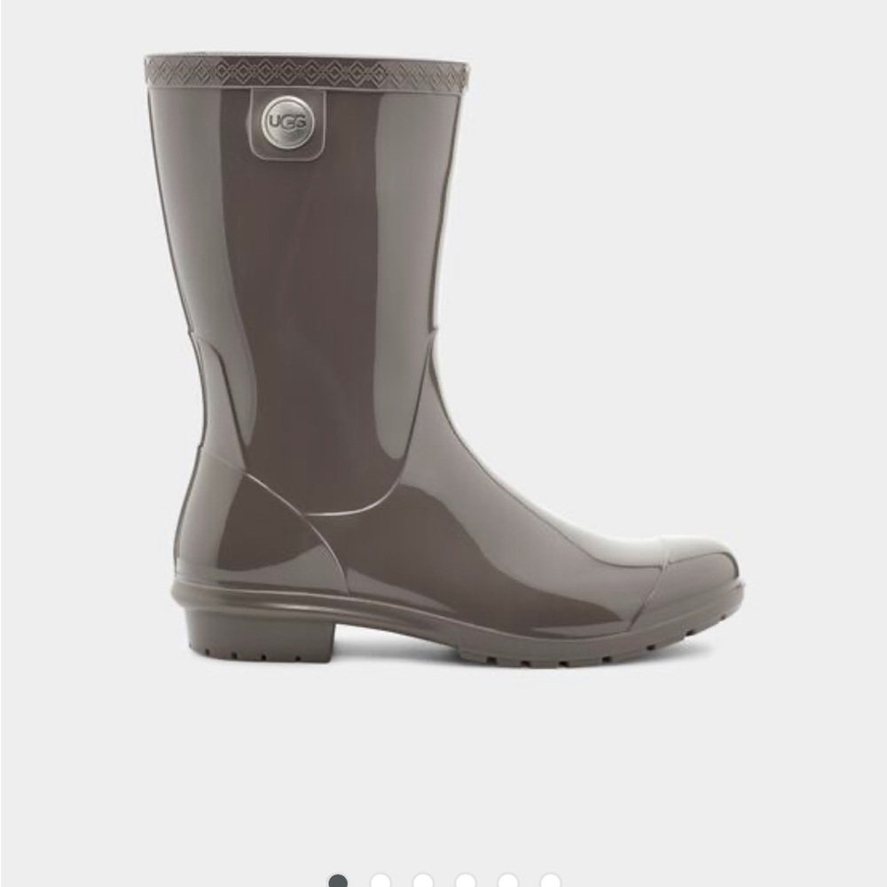 Ugg gray rain boots size 7